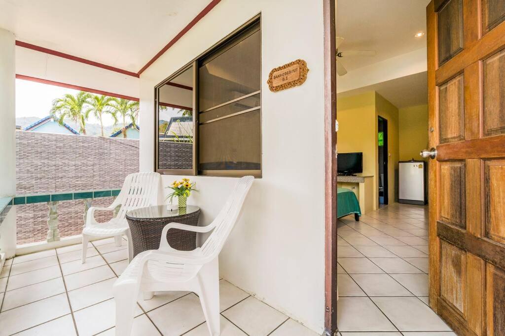 Baan Coconut Villa Pantai Bang Tao Luaran gambar